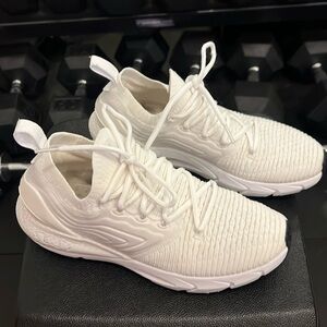 Ladies Under Armour Intelliknit White Sneaker